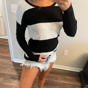 Black & white long sleeve top